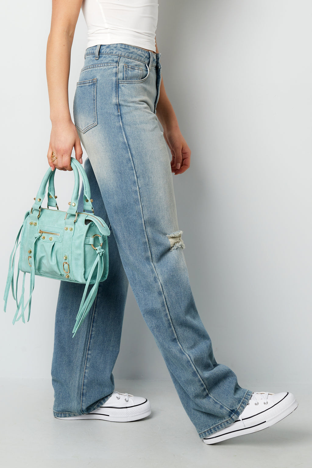 Toni Destroyed-Jeans in Blau – getragen (4)