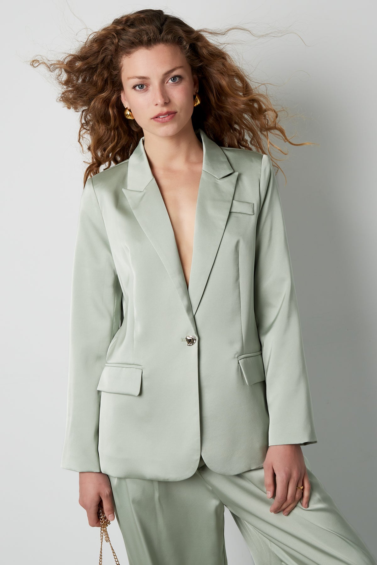 Leona Satinblazer in Minze – getragen (5)