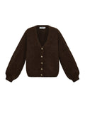 Thea Strickjacke – Flauschig in Braun – Produktansicht (2)