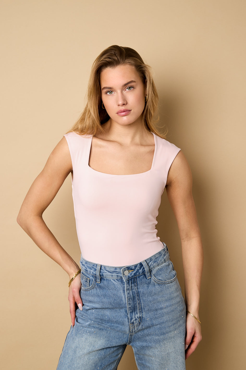 Nika Body – Kappärmel in Rosa – getragen