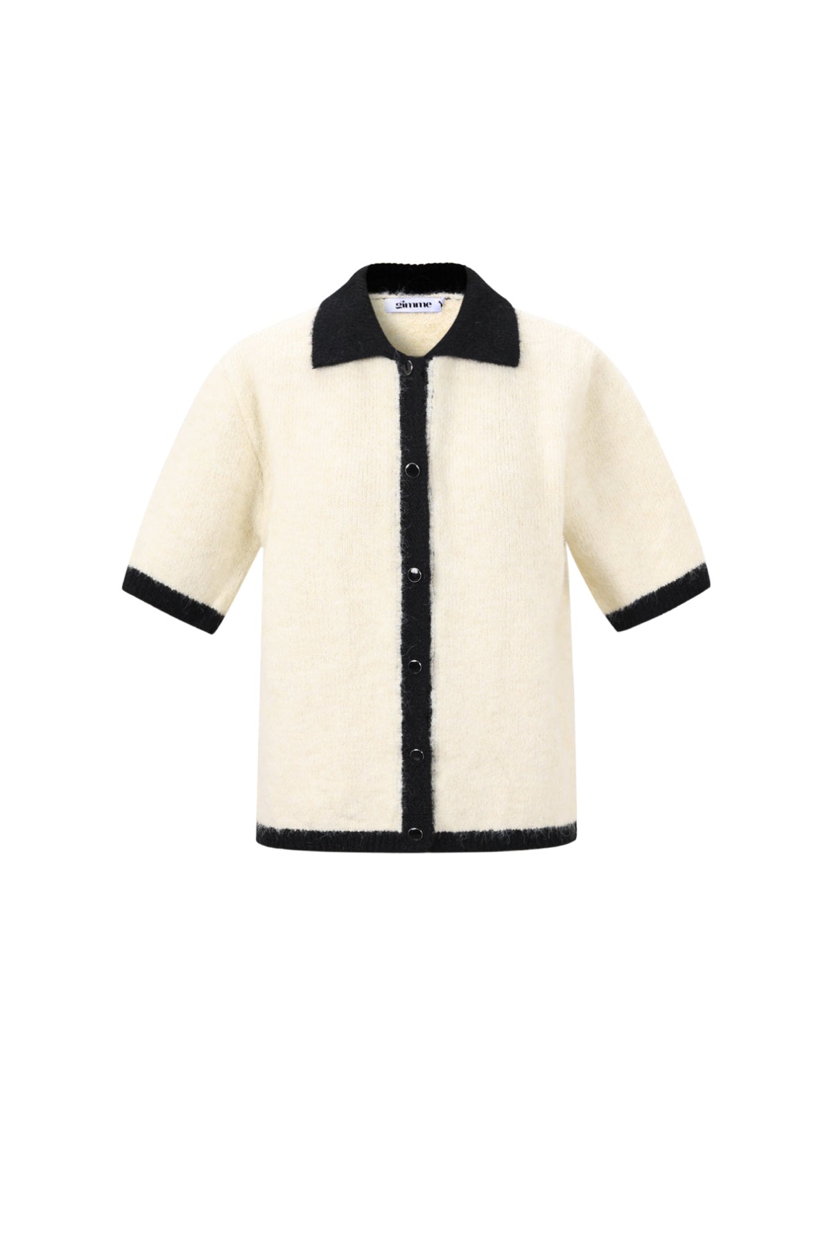 Ylva Strickjacke – Kurzarm in Beige – Produktansicht (3)