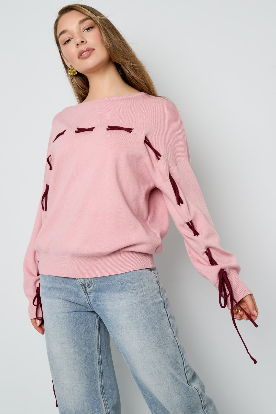 Jule Pullover – Schleifen in Rosa – getragen (5)