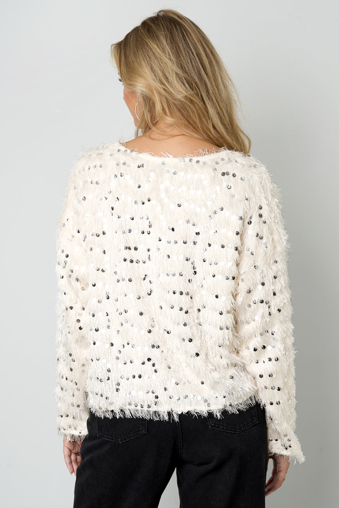 Lilly Paillettenpullover in Creme – getragen (5)