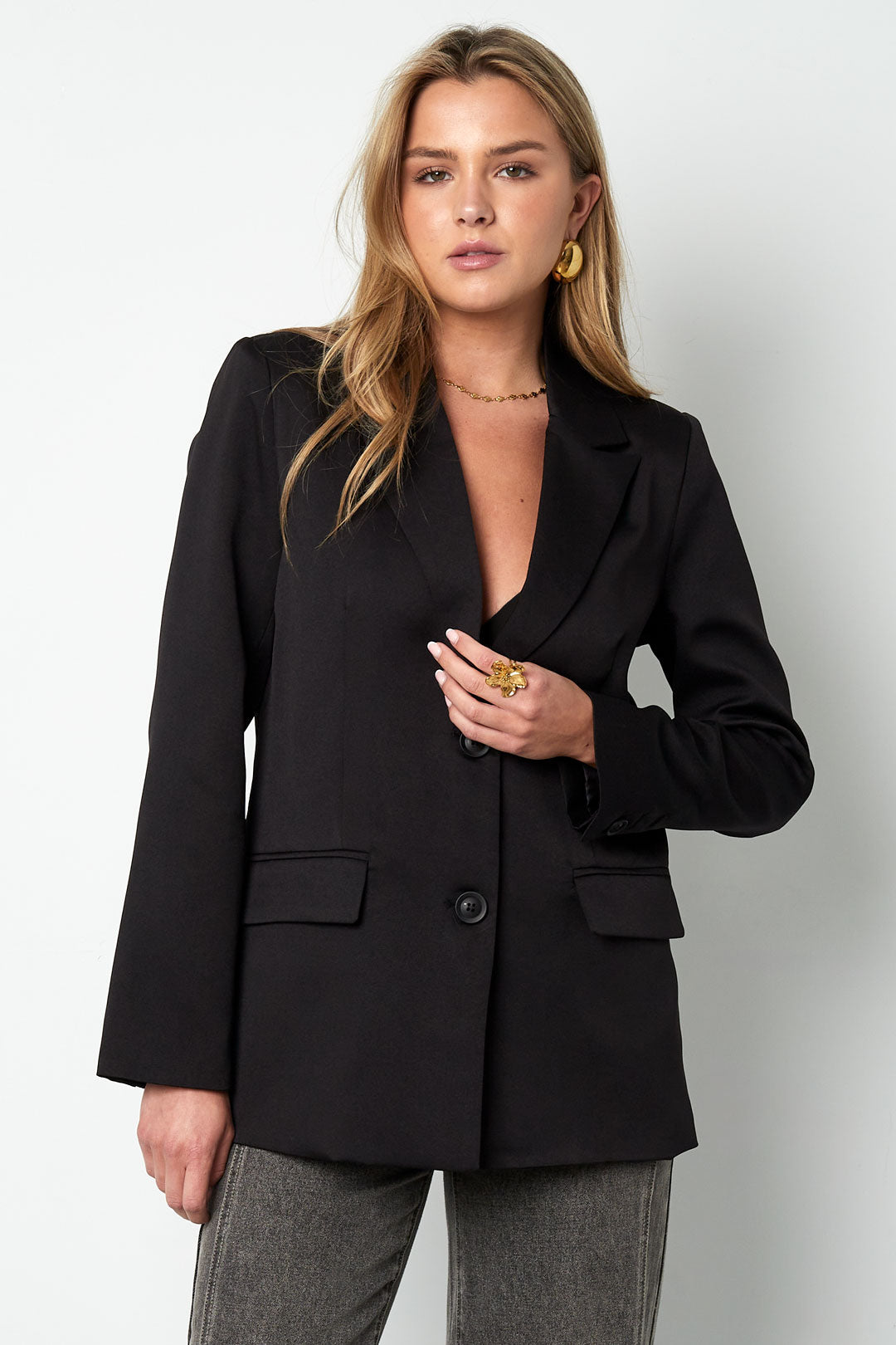 Henni Blazer – Schleifen in Schwarz – getragen (2)